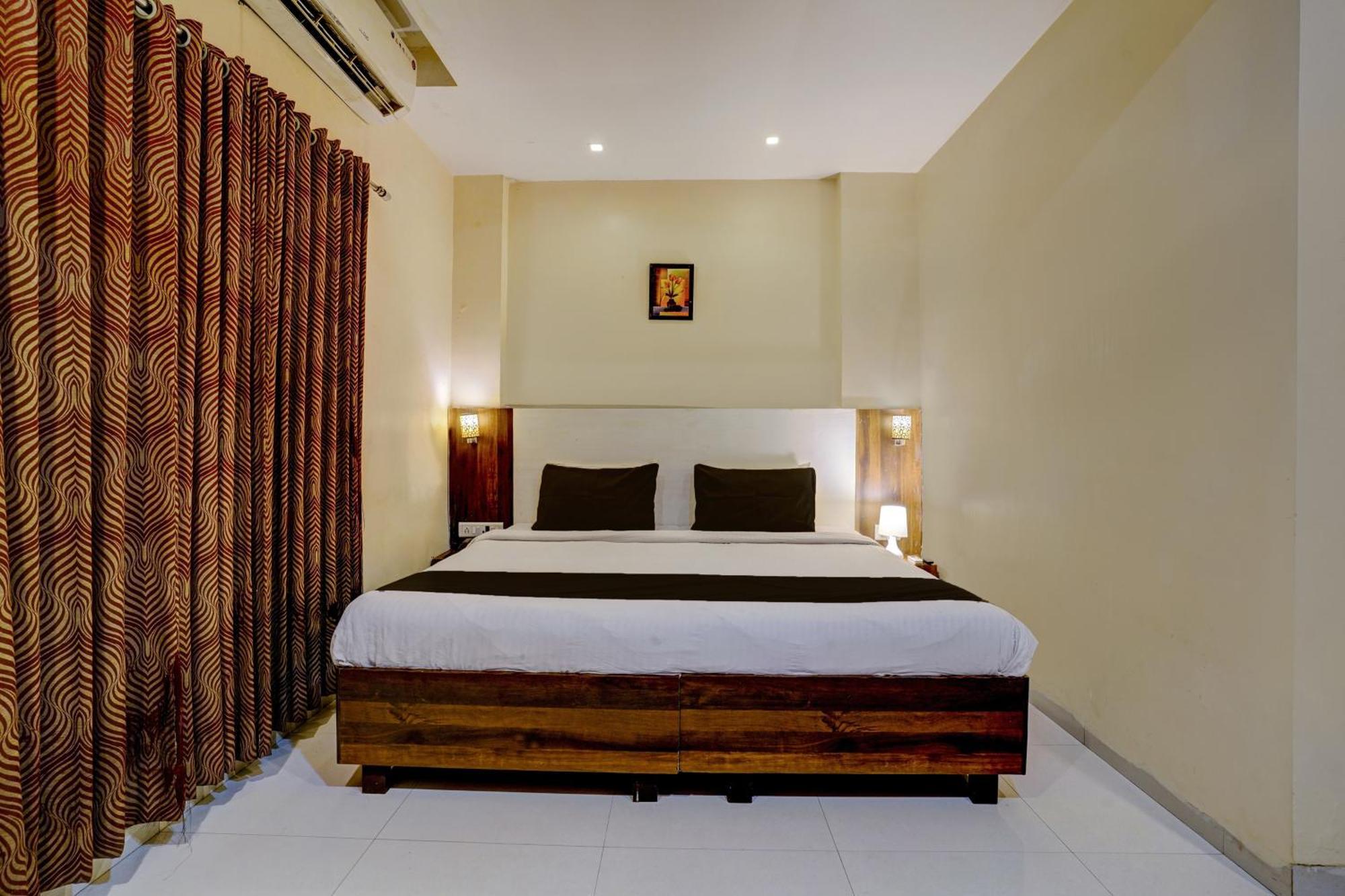 Hotel O Aishwarya Service Apartment Nova Bombaim Exterior foto