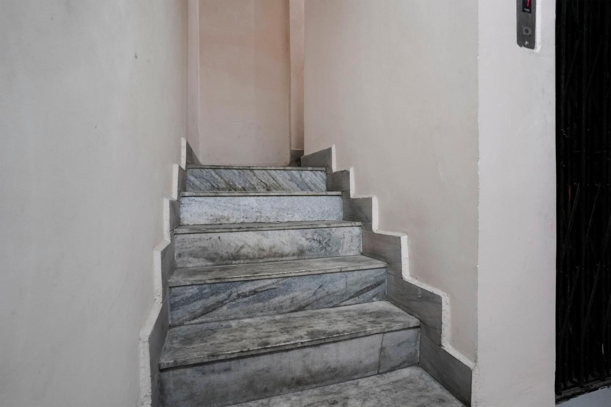 Hotel O Aishwarya Service Apartment Nova Bombaim Exterior foto