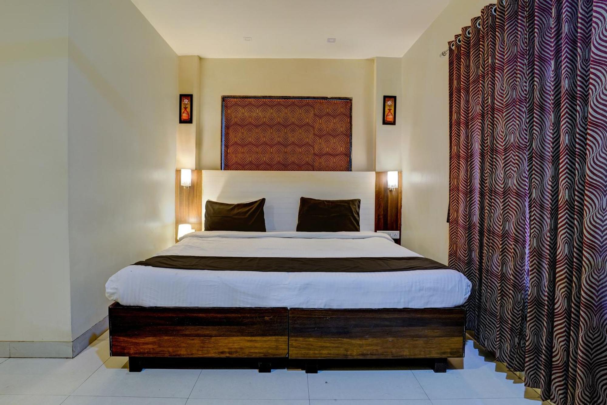 Hotel O Aishwarya Service Apartment Nova Bombaim Exterior foto