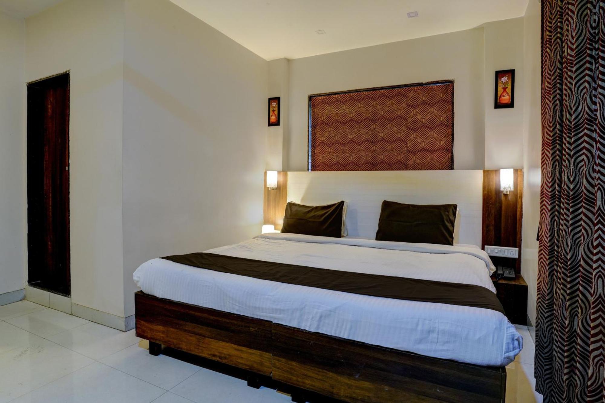 Hotel O Aishwarya Service Apartment Nova Bombaim Exterior foto